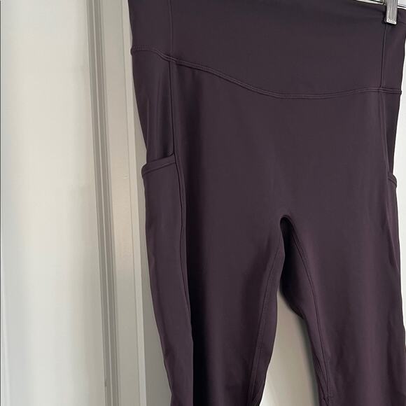 Fabletics Anywhere Motion365+ HW Run Legging Deep Plum Size Large - Picture 3 of 5